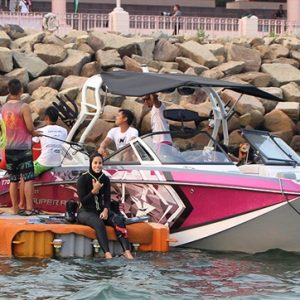 Speedboat rental – Sai Wan
